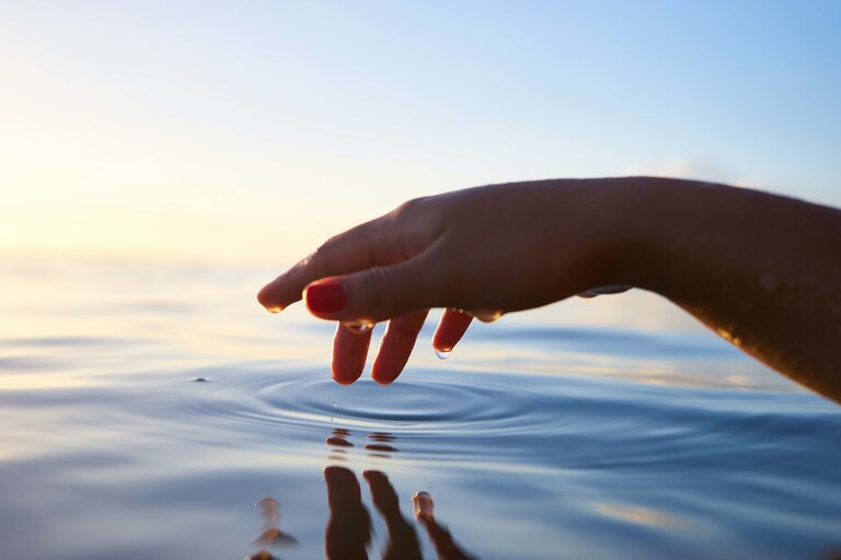 HOW CAN WATER GUIDE US TO ATTAIN PEACE?